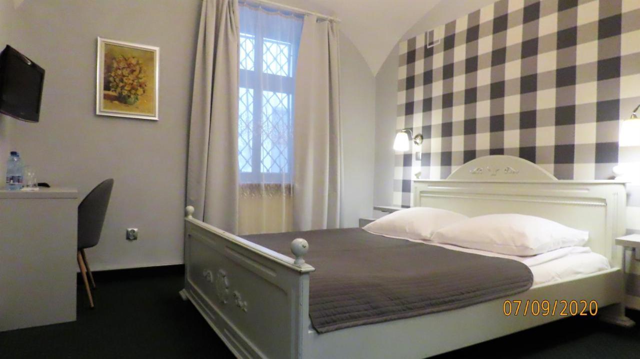 Euro Aparthotel Tarnów Værelse billede
