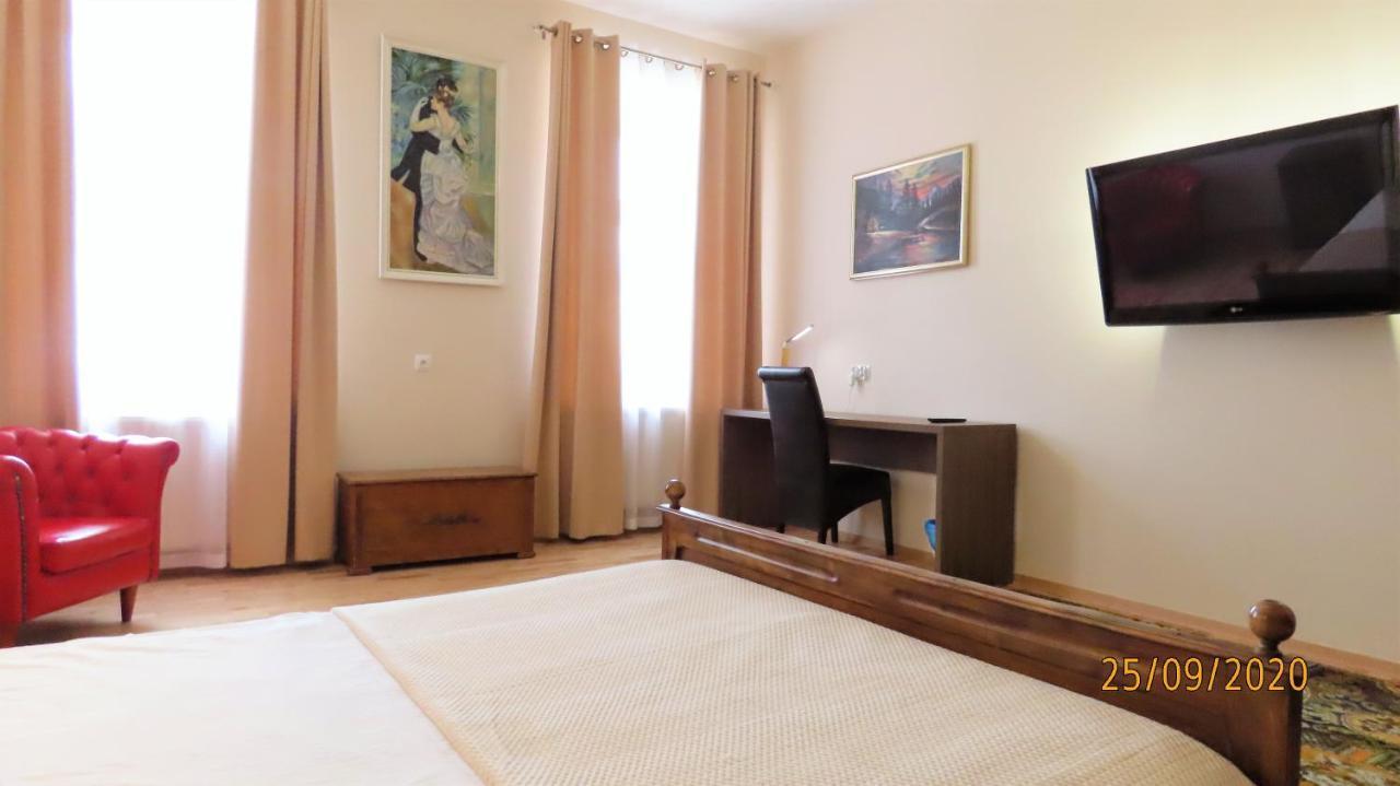 Euro Aparthotel Tarnów Eksteriør billede