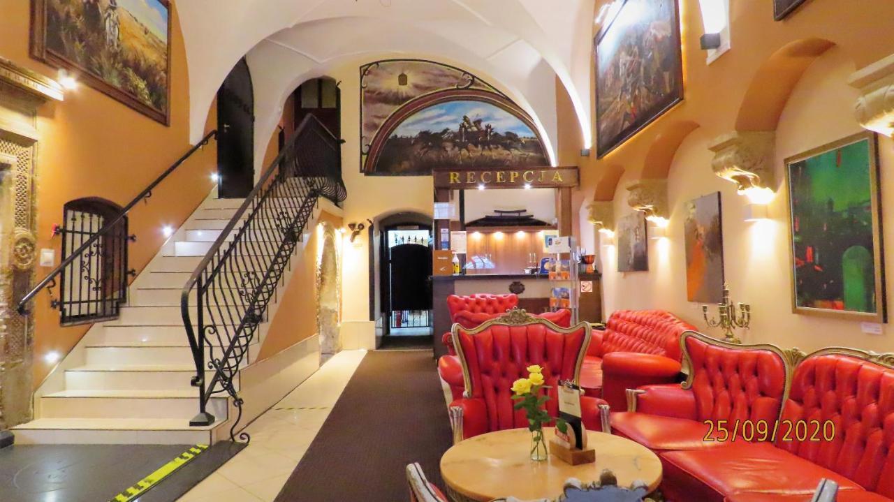Euro Aparthotel Tarnów Eksteriør billede