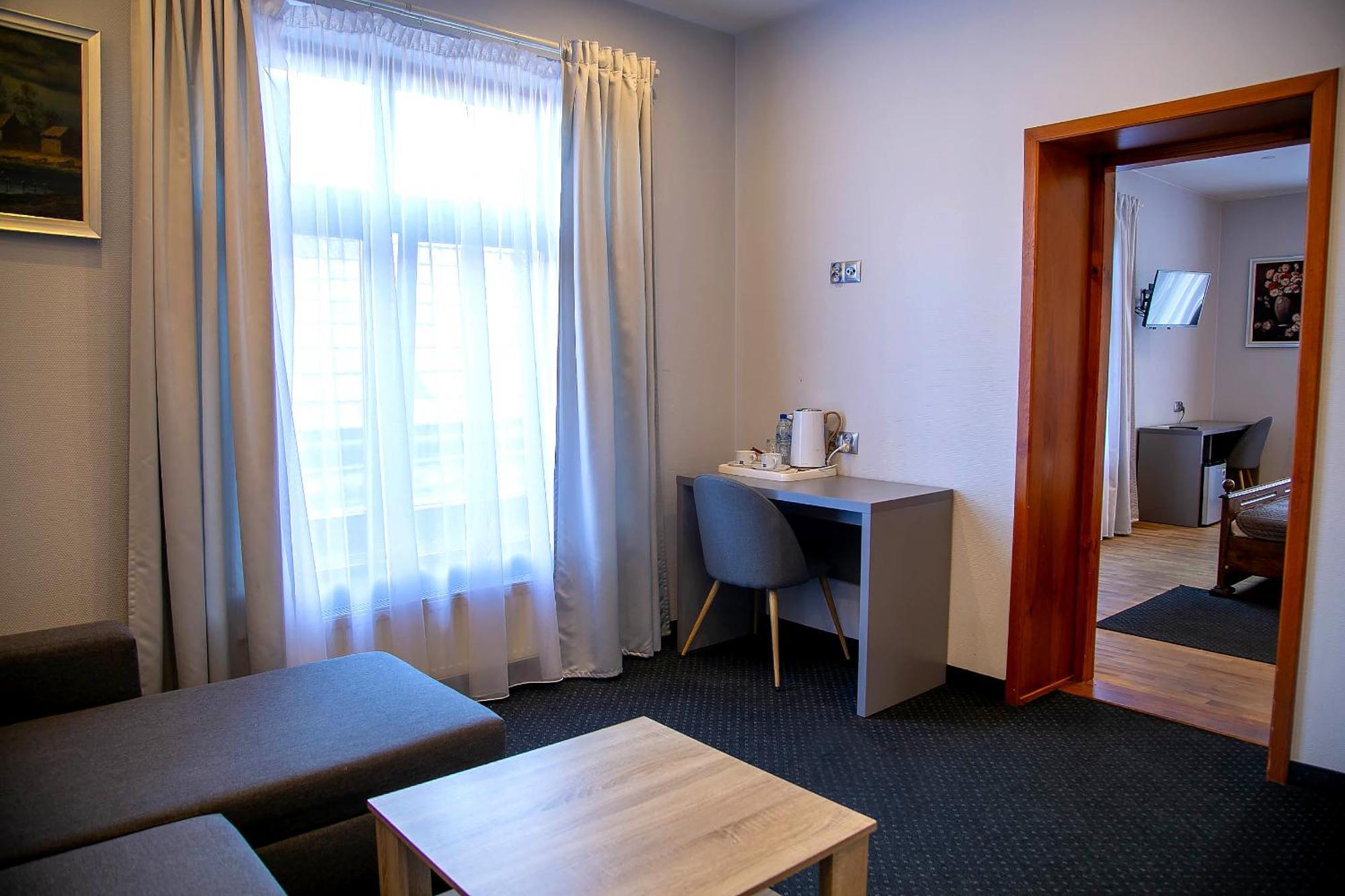 Euro Aparthotel Tarnów Værelse billede