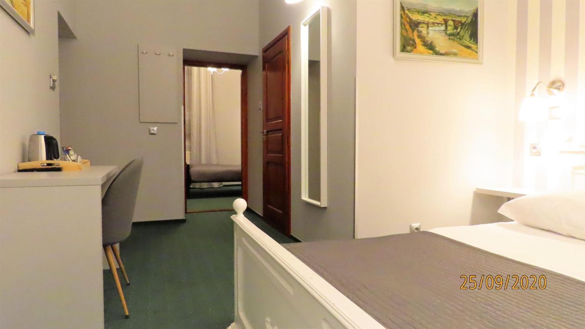 Euro Aparthotel Tarnów Værelse billede