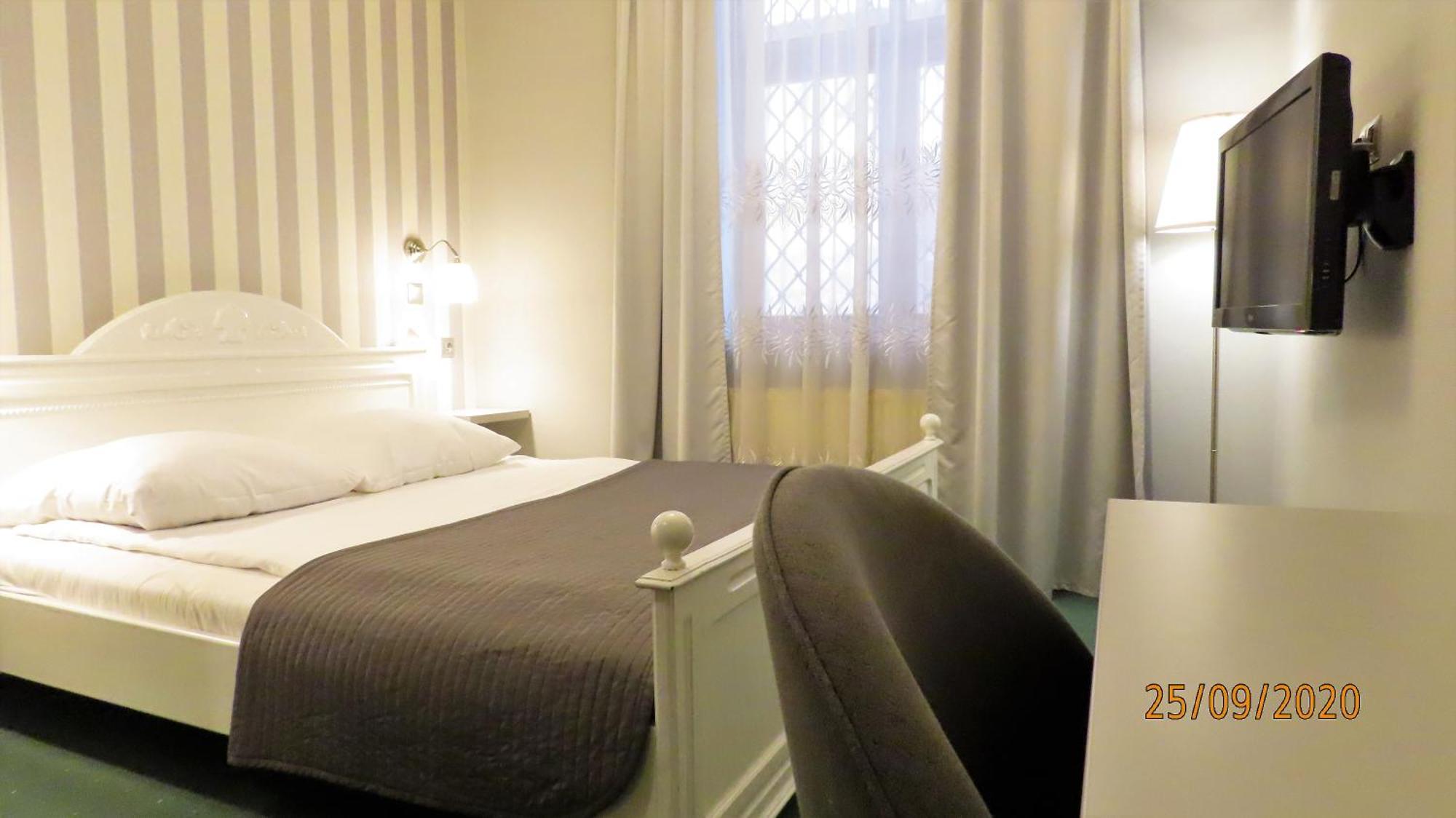 Euro Aparthotel Tarnów Værelse billede